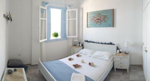 Symi . Villa Calme (Sur La Mer).