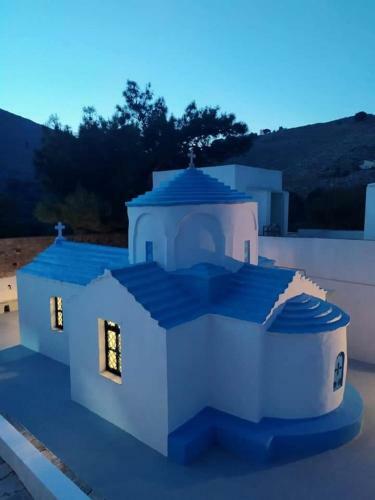 Symi . Villa Calme (Sur La Mer).