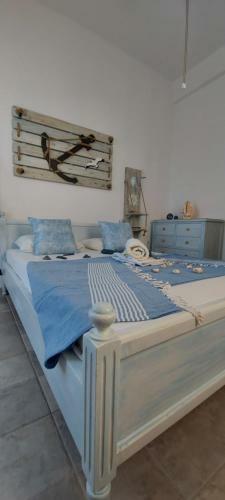 Symi . Villa Calme (Sur La Mer).