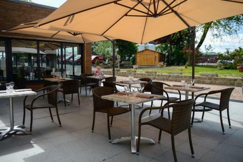 Hotel Logis La Lentillere (Restaurant C�t� Parc)