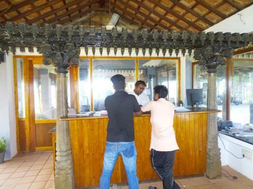 Hotel Nalla Eco Beach Resort