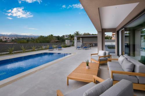 Imperium Luxury Villas-sauna, Jacuzzi & Heated Pool