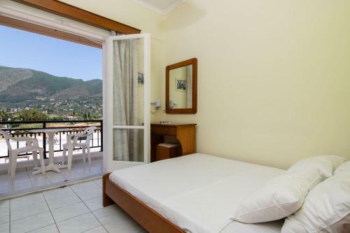 Sunbliss Studios & Apartments