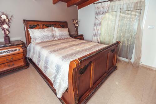 Mikas Villa Near Ialysos Beach