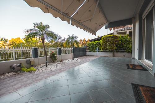 Mikas Villa Near Ialysos Beach