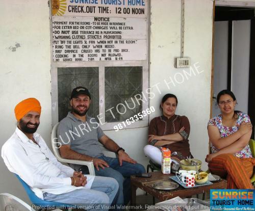 Hotel Sunrise Tourist Home