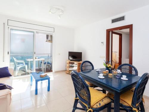 Edifici Laimar Apartment Llan��