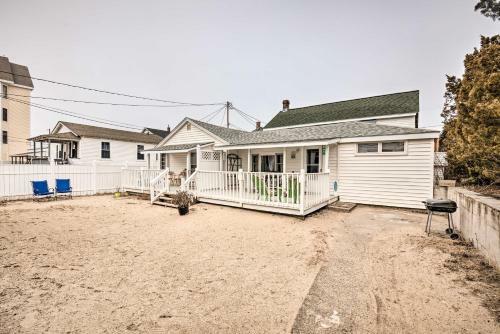 Cozy Hampton Cottage With Bbq - Walk To Ocean!