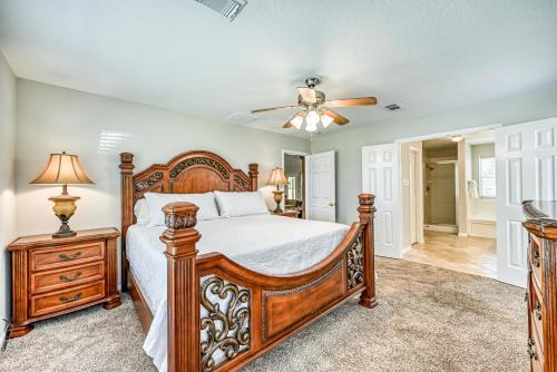 Beautiful And Well Appointed Home With Fireplace!!