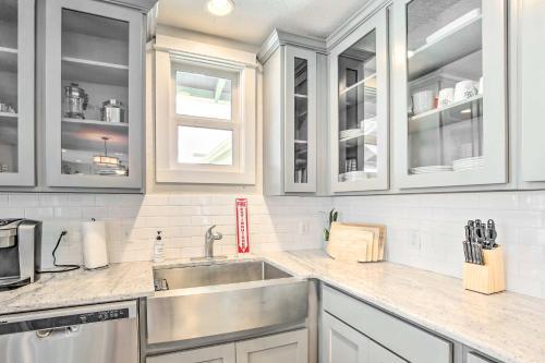 Pet-friendly San Antonio Home With Deck And Yard!