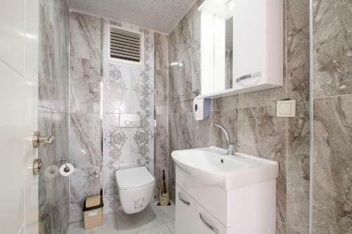 Marvelous Secluded Villa With Private Pool In Serik, Antalya