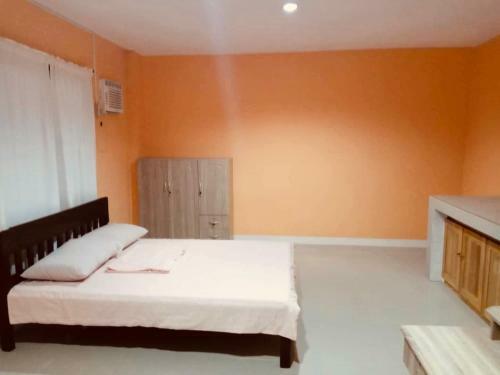Hostal Rozay Travellers Inn