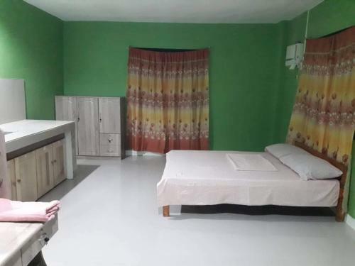 Hostal Rozay Travellers Inn