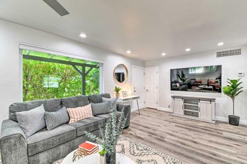 Sunny Phoenix Home With Large Yard And Gas Grill