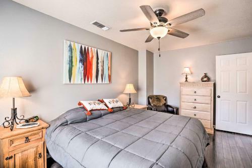 Peaceful Glendale Home With Yard, Patio And Pool!