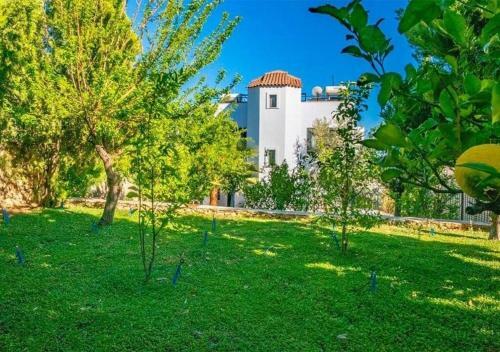 Villa Batum, Kalkan Center