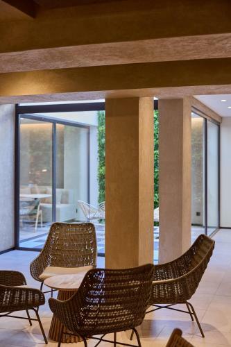 Omid Saldanha Hotel