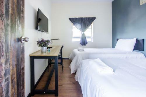 Explore 4br Gardenhouse Retreats (Free Parking)