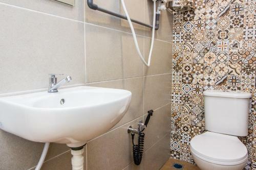 Explore 4br Gardenhouse Retreats (Free Parking)