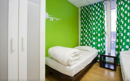 Holidaysbcn Hostel