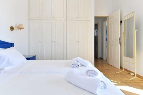 Villa Blue & White At Golden Beach