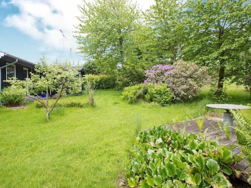Holiday Home Dronningm�lle VI
