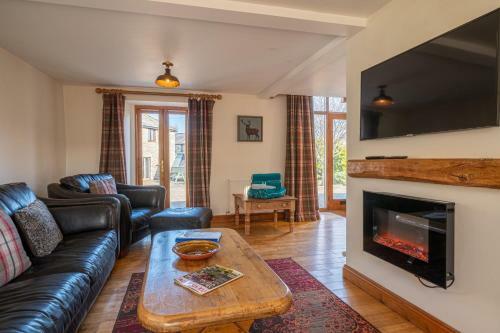 Moorfoot Court Cottages