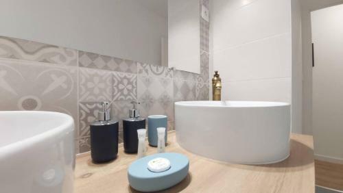 Apartamento Chaleureux, Clair, Balcon, 2sdb, Centre � Pied