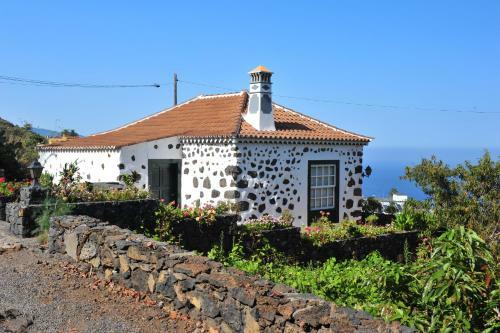 Corral de Payo Casita Blanca