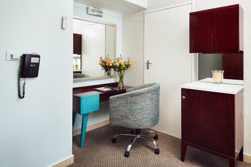 Hotel First Group The Palace All-suite