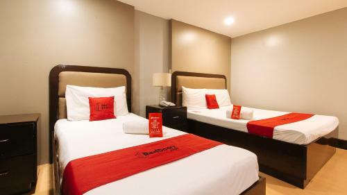 Hotel Reddoorz Plus @ Costa Roca Balamban