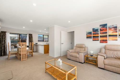 Suits Us - Taupo Holiday Home