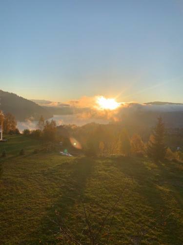 Villa Lake And Mountain Wiew