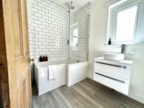 Apartamento Whitchurch House By Switchback Stays