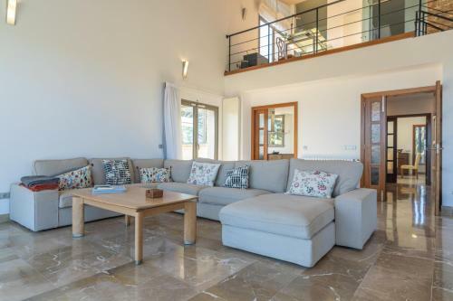 Santa Eulalia -villa Triay