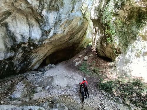 Apartamento Bed & Bike Frasassi