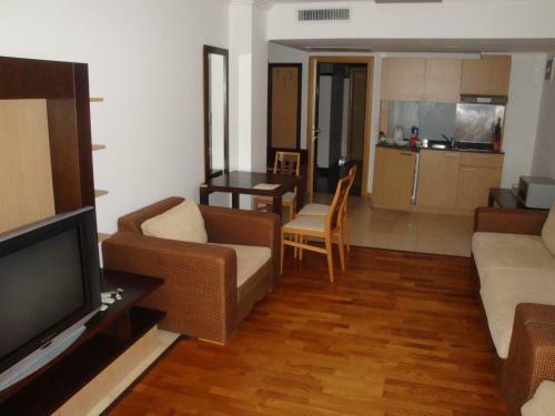 Private Apartments Cts In Emerald Beach Resort & Spa