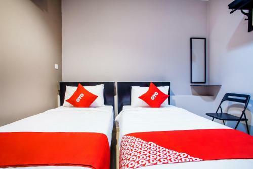 Oyo 44097 Avatarr Hotel