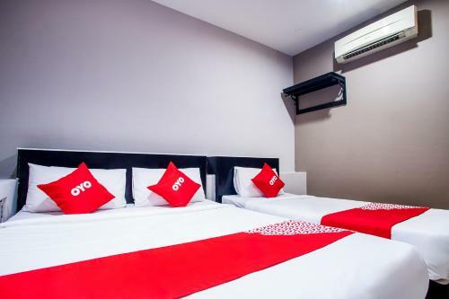 Oyo 44097 Avatarr Hotel