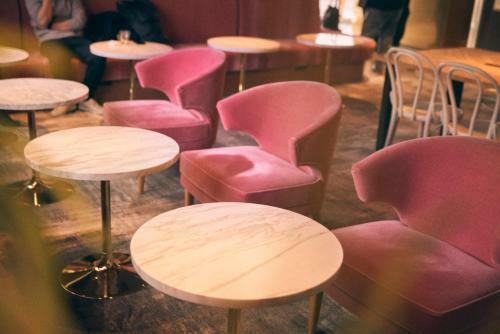 Hotel She, Kyoto