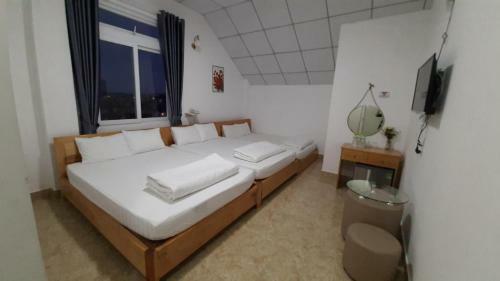 Hotel Kh�ch S?n H?ng Nguy�n