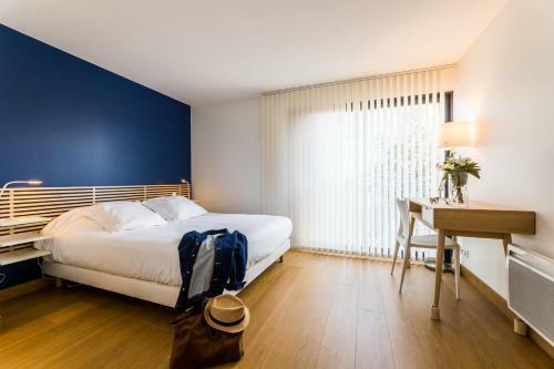 Villa Eagle Keyweek 4 Bedrooms Villa With Terrace