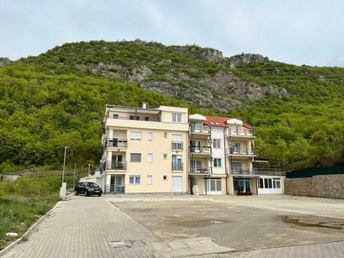Lagadin Apartment