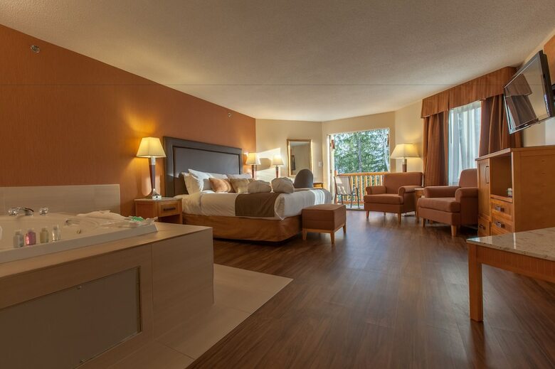 Hillcrest Hotel A Coast Resort