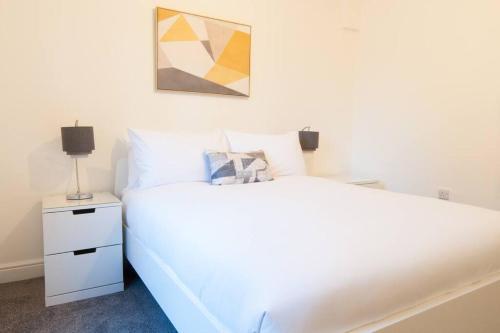Apartamento *new* Central Derby Apt, With Parking - Sleeps 6