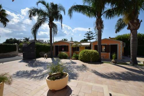 Villa Naive Con Piscina Privata, Pozzallo