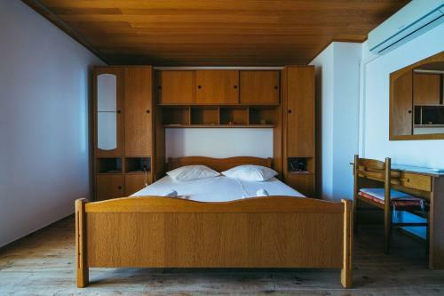Apartments Lovre - Close To The Sea