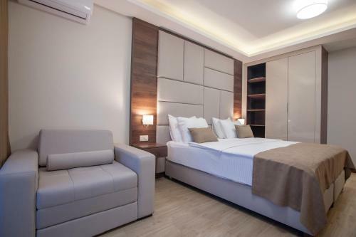 Hotel Twelve By Aycon
