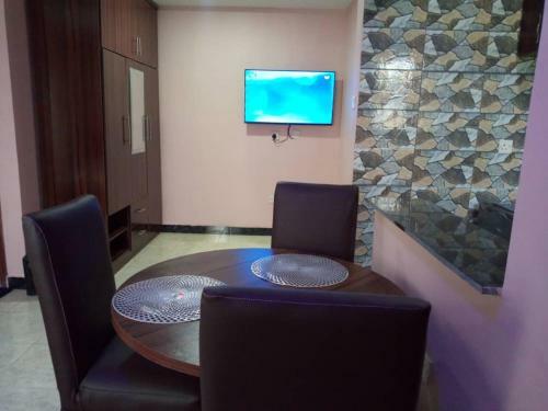 Hostal Kremaduke City Views And Palaces