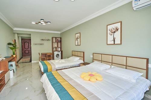 Locals Apartment House 11